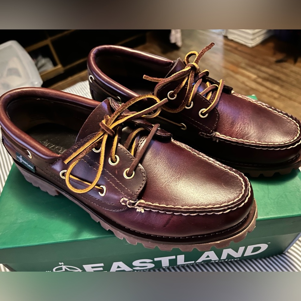 #Exclusive #Eastland #Seville1955 #WithBox #LikeNew